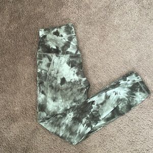 Lululemon align 25” with pockets